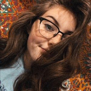 Meet your Posher, Dana